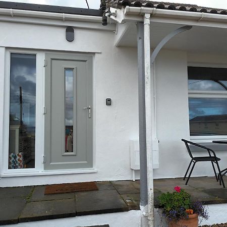 Contemporary One Bed Studio. Sea Views And Parking Westward Ho!  Kültér fotó