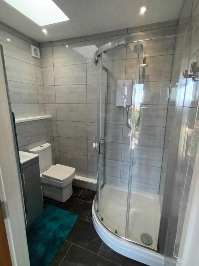 Contemporary One Bed Studio. Sea Views And Parking Westward Ho!  Kültér fotó