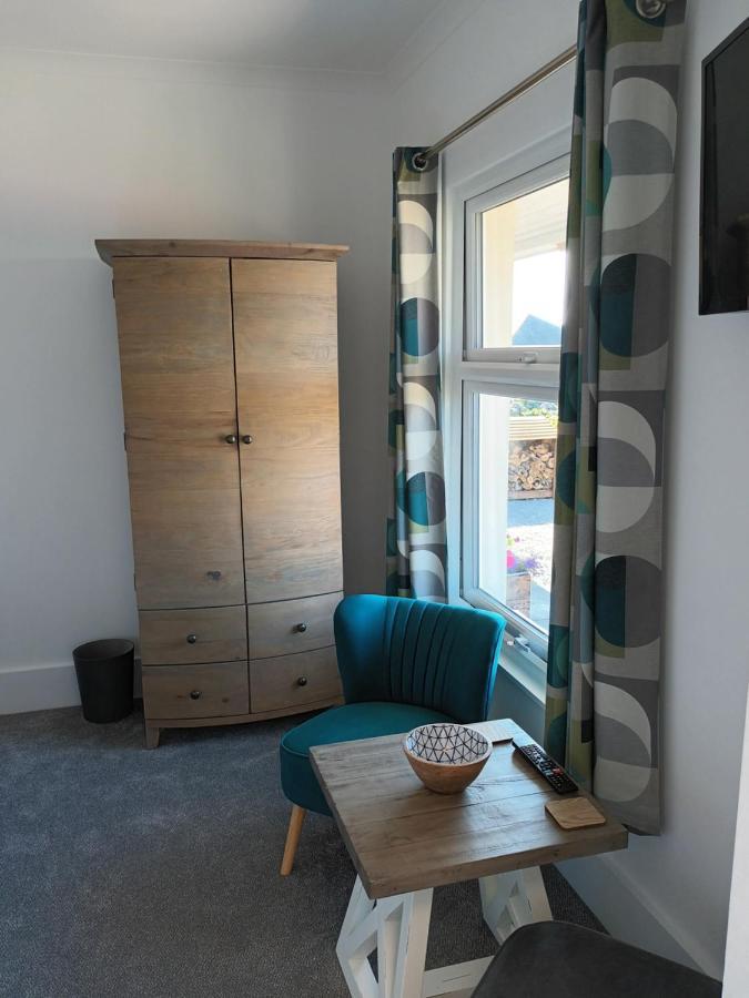 Contemporary One Bed Studio. Sea Views And Parking Westward Ho!  Kültér fotó