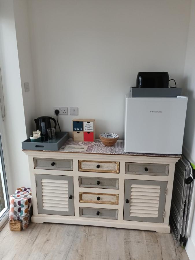 Contemporary One Bed Studio. Sea Views And Parking Westward Ho!  Kültér fotó