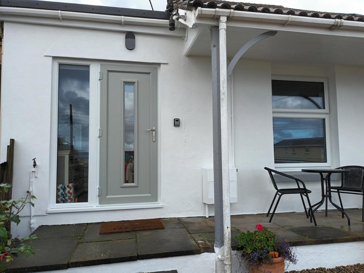 Contemporary One Bed Studio. Sea Views And Parking Westward Ho!  Kültér fotó